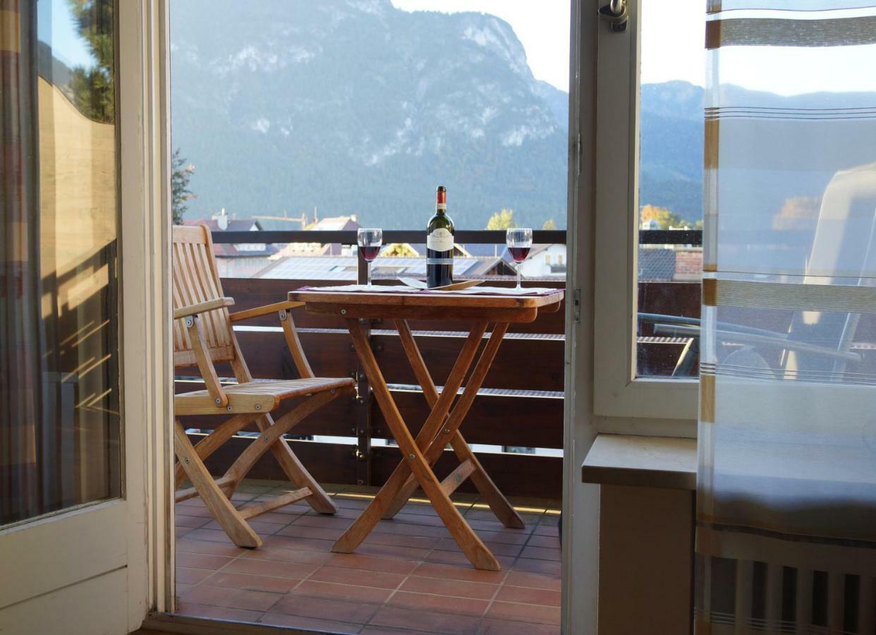 Sunny 1-Room Apartment Near Railway Station Garmisch-Partenkirchen Luaran gambar